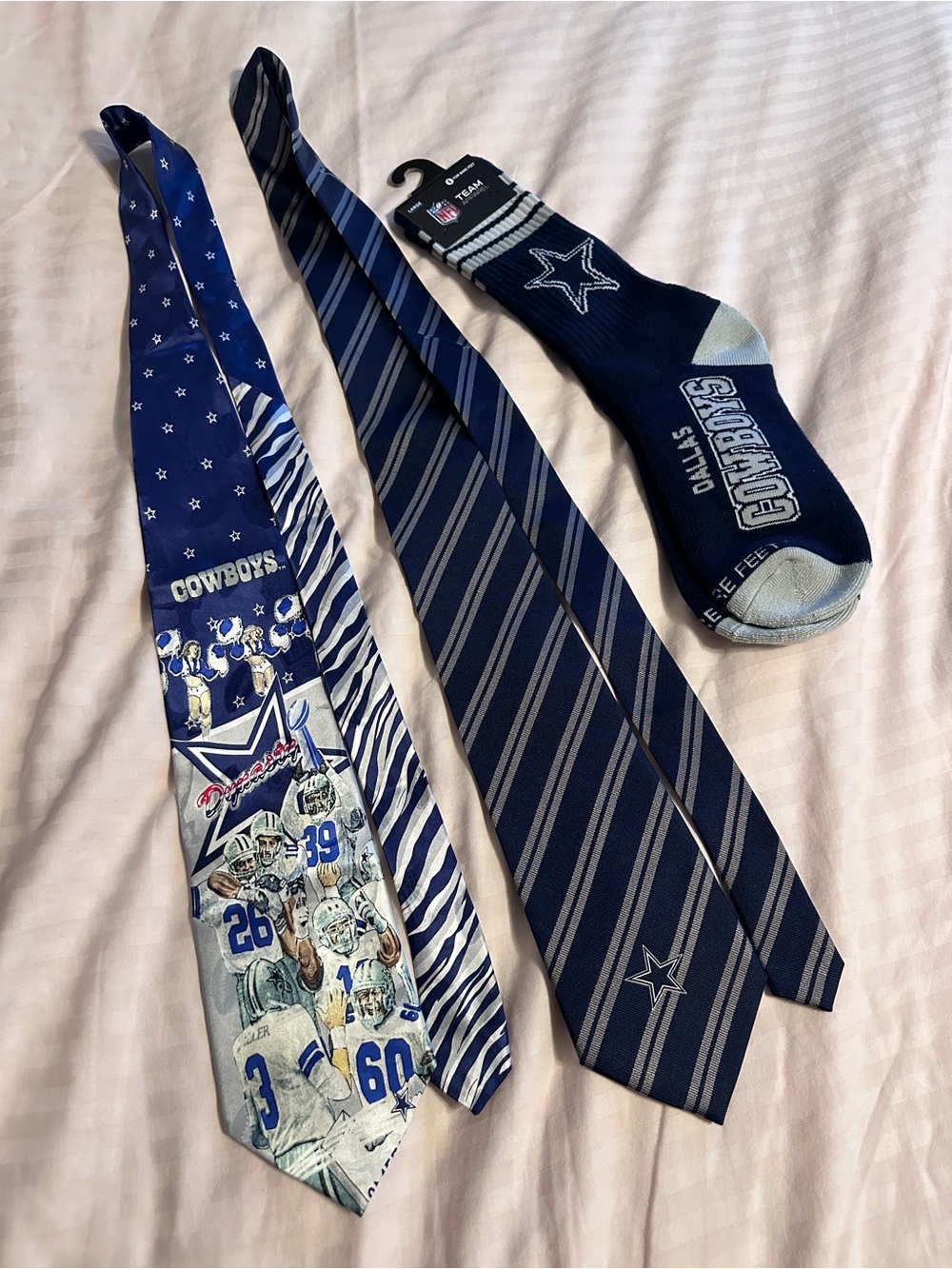 NWT Dallas Cowboys Fan Bundle — 2 Neckties + Crew Socks NWT — Official NFL